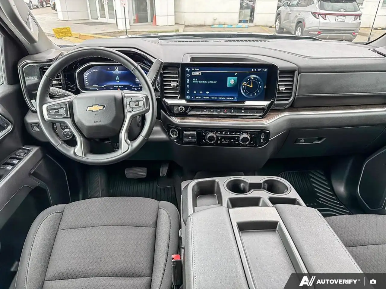 Chevrolet Silverado 1500 снимка Chevrolet Silverado 1500