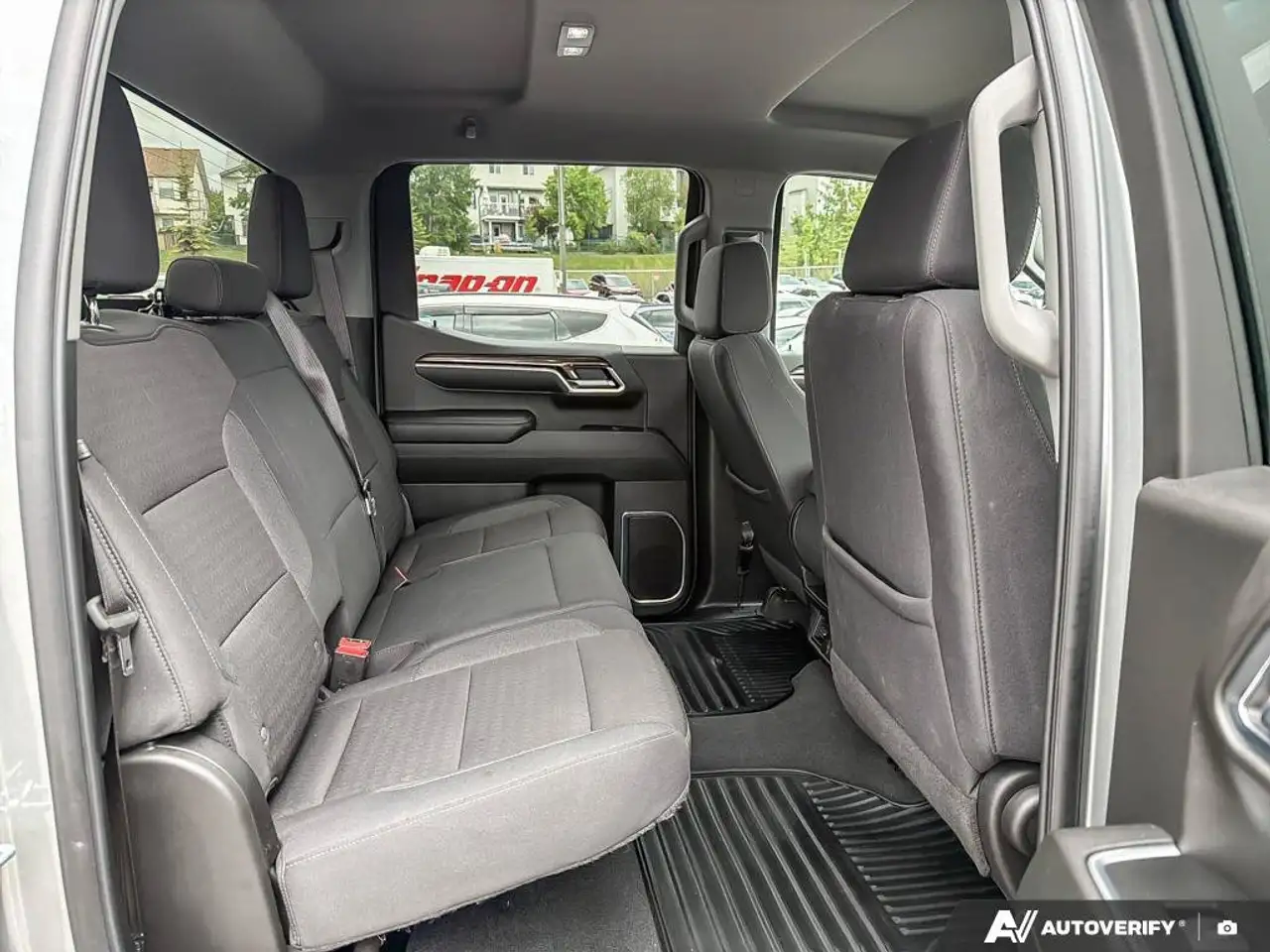 Chevrolet Silverado 1500 снимка Chevrolet Silverado 1500