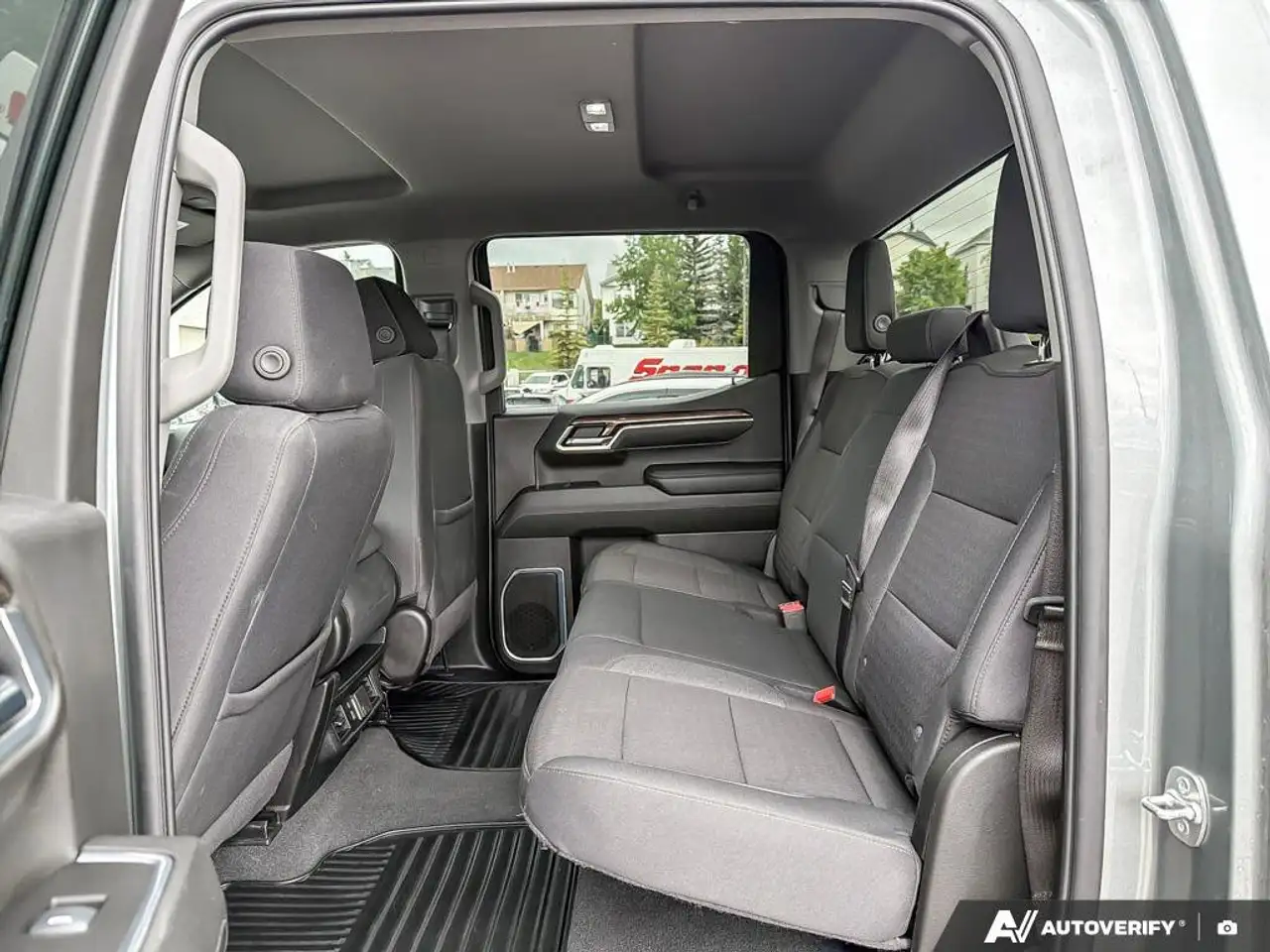 Chevrolet Silverado 1500 снимка Chevrolet Silverado 1500