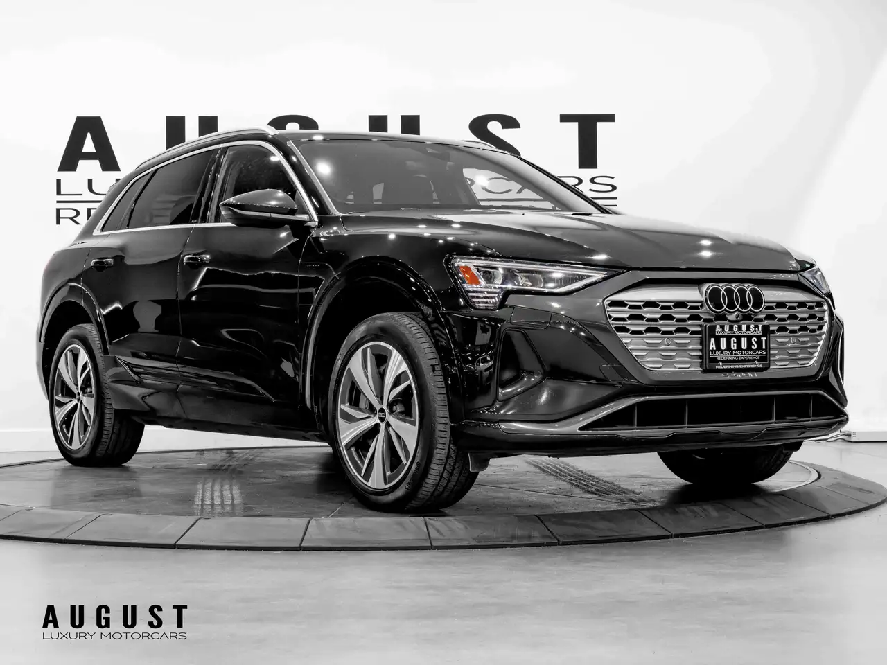 Audi Q8 e-tron fotografie Audi Q8 e-tron