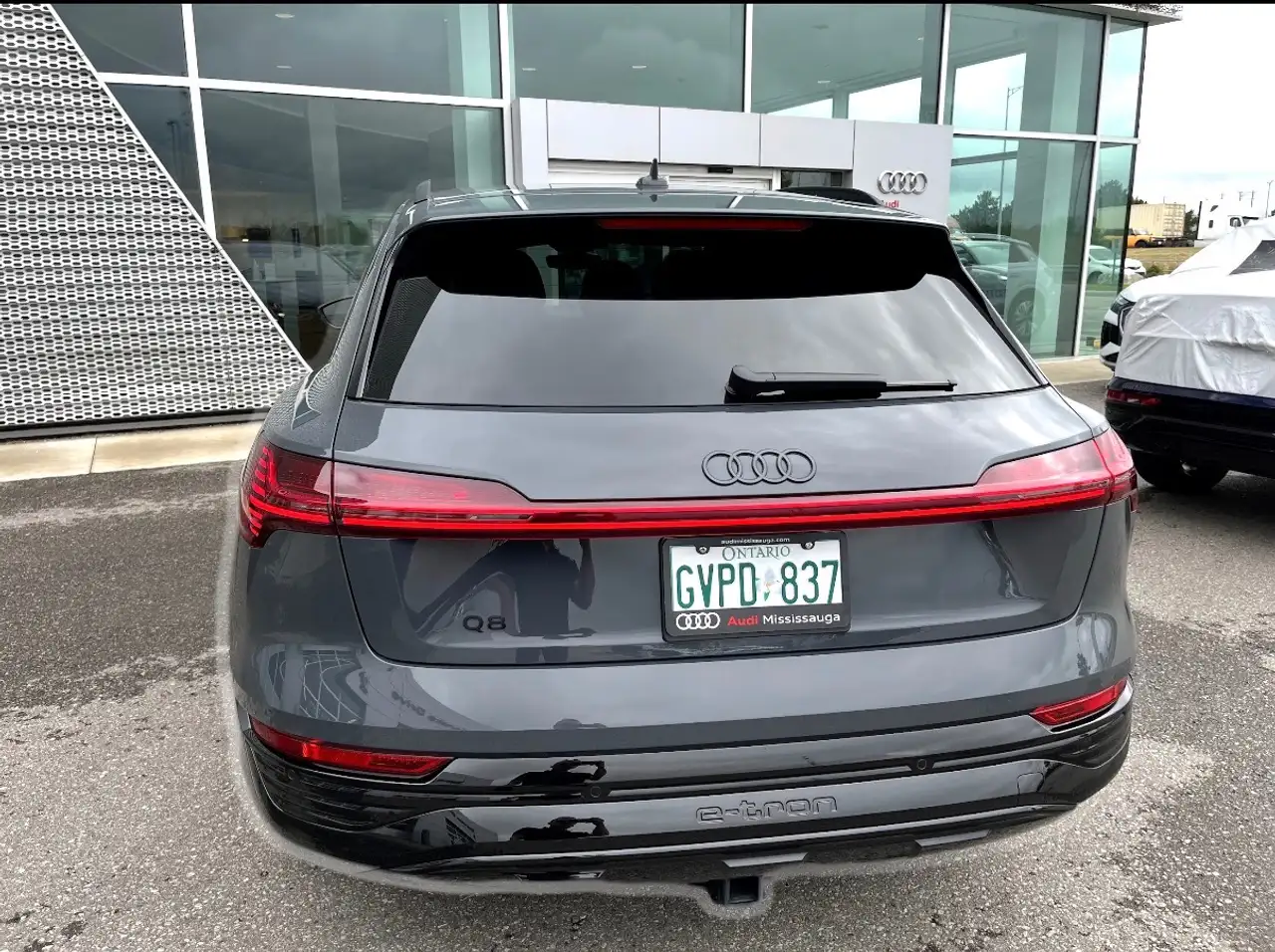Audi Q8 e-tron photo Audi Q8 e-tron