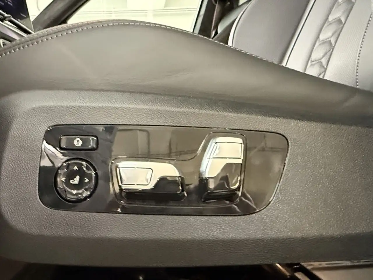 BMW X5 M снимка BMW X5 M