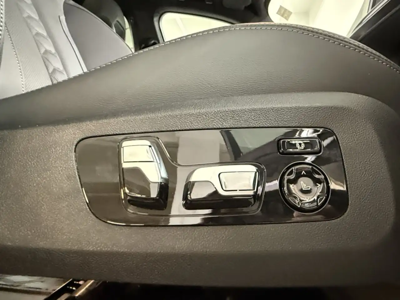 BMW X5 M снимка BMW X5 M