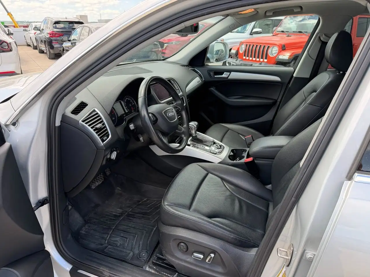 Audi Q5 снимка Audi Q5