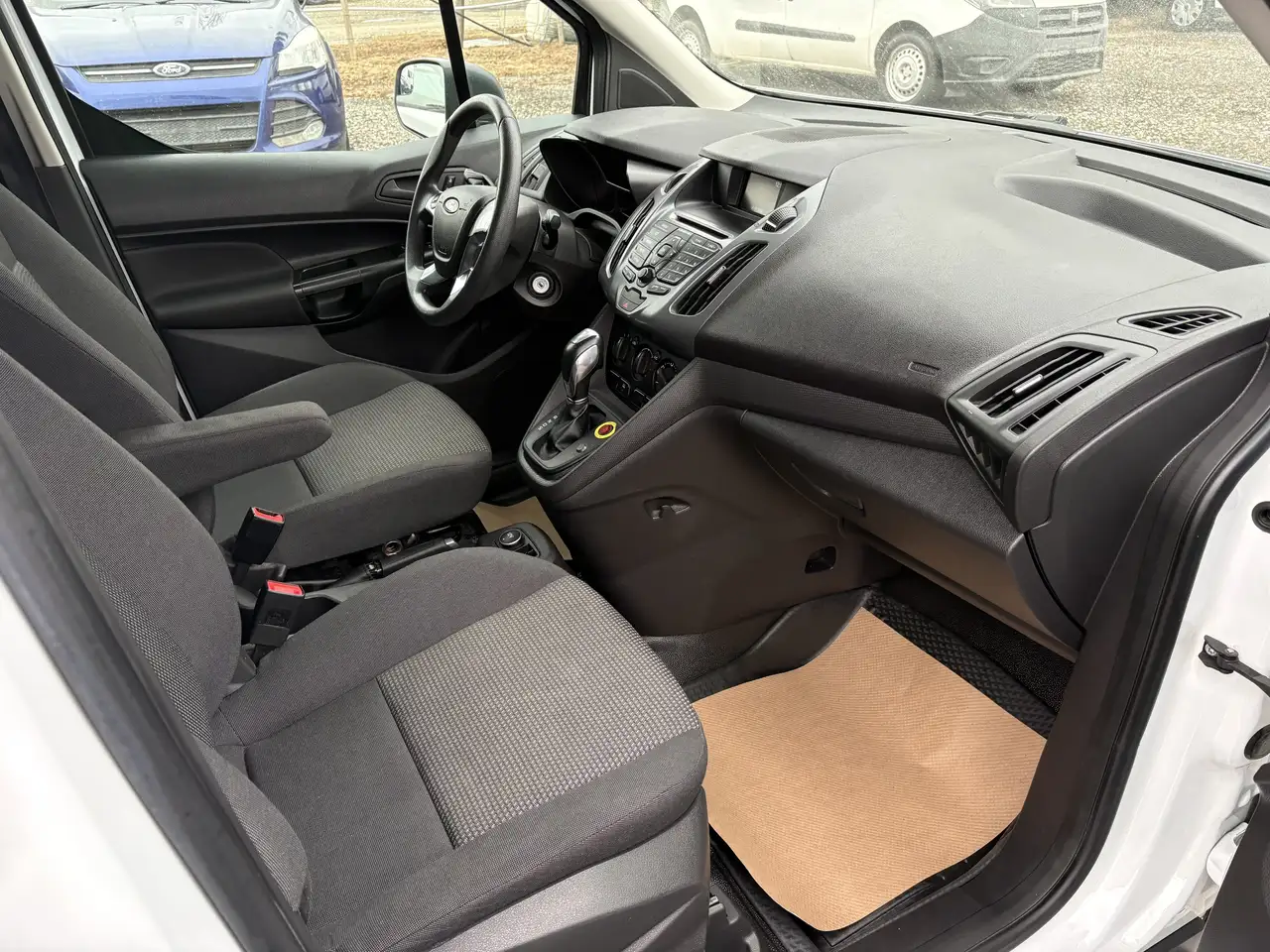 Ford Transit Connect fotografie Ford Transit Connect