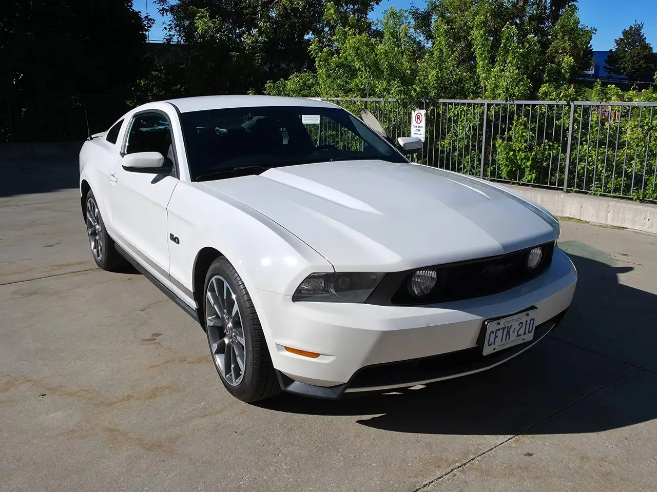 Ford Mustang photo Ford Mustang