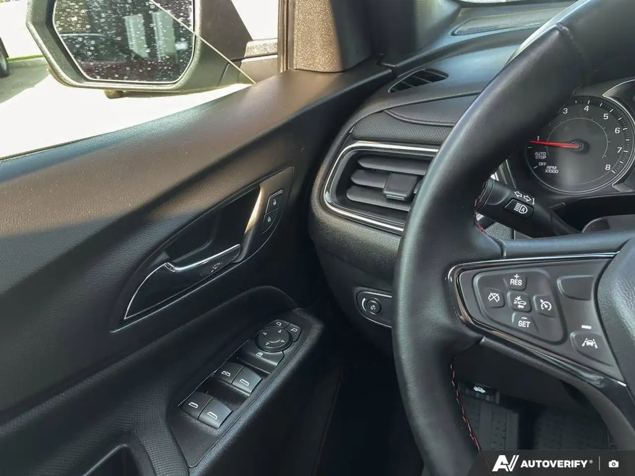 Chevrolet Equinox photo Chevrolet Equinox