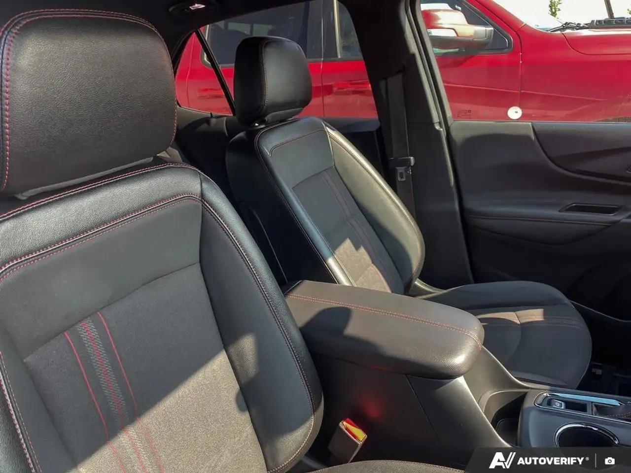 Chevrolet Equinox photo Chevrolet Equinox
