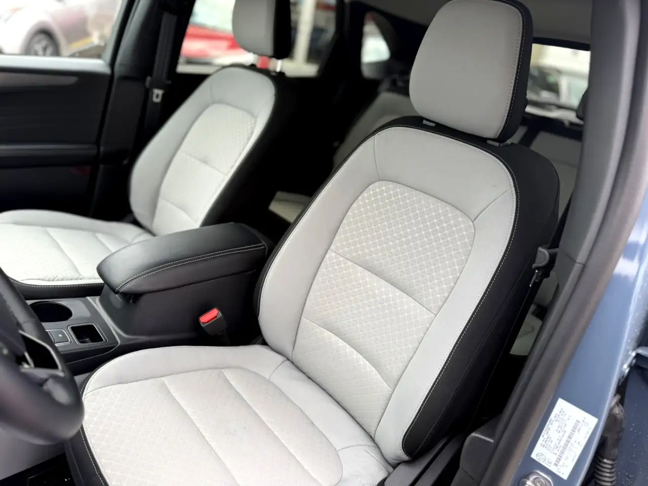 Ford Escape снимка Ford Escape