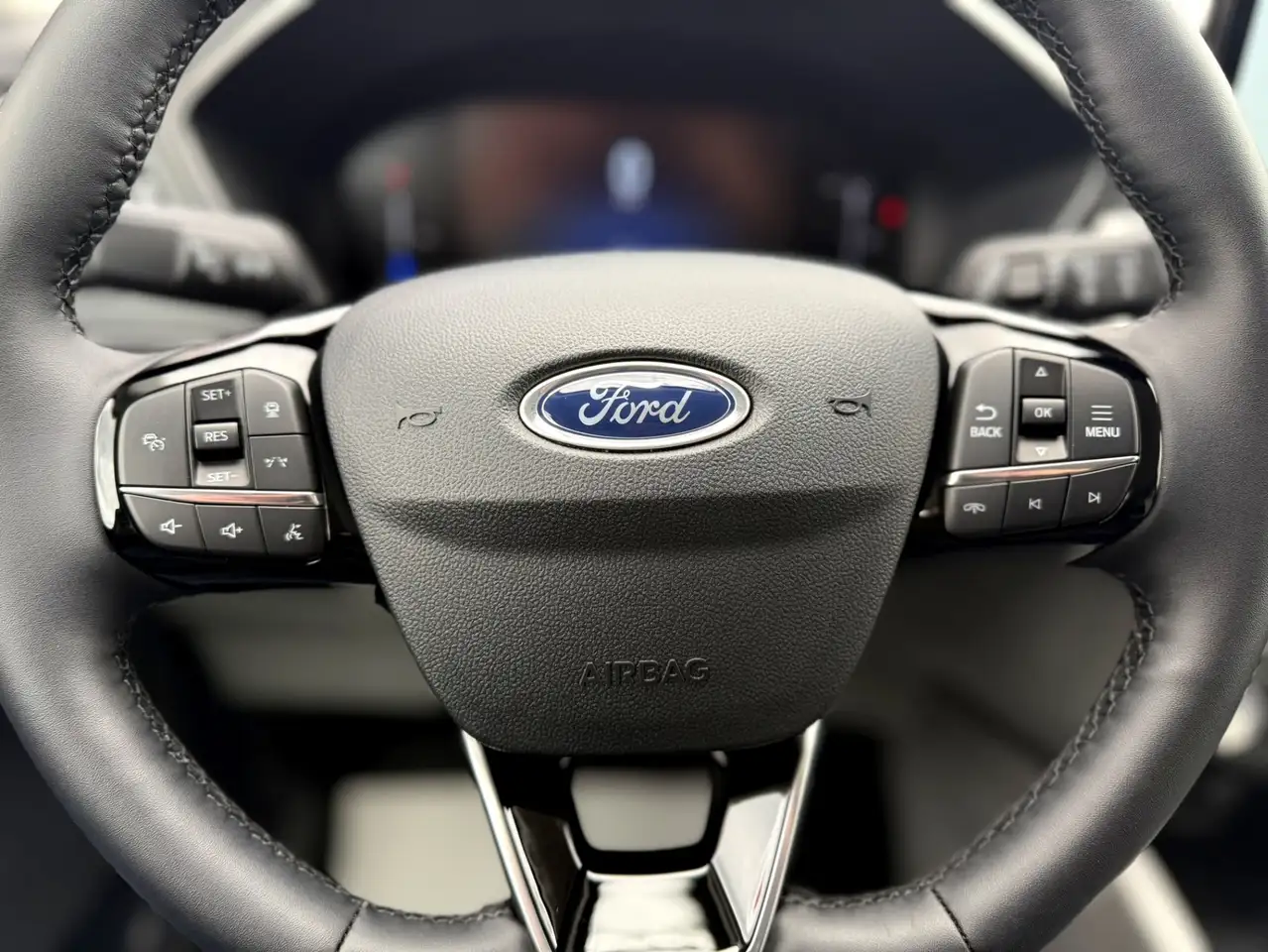 Ford Escape снимка Ford Escape