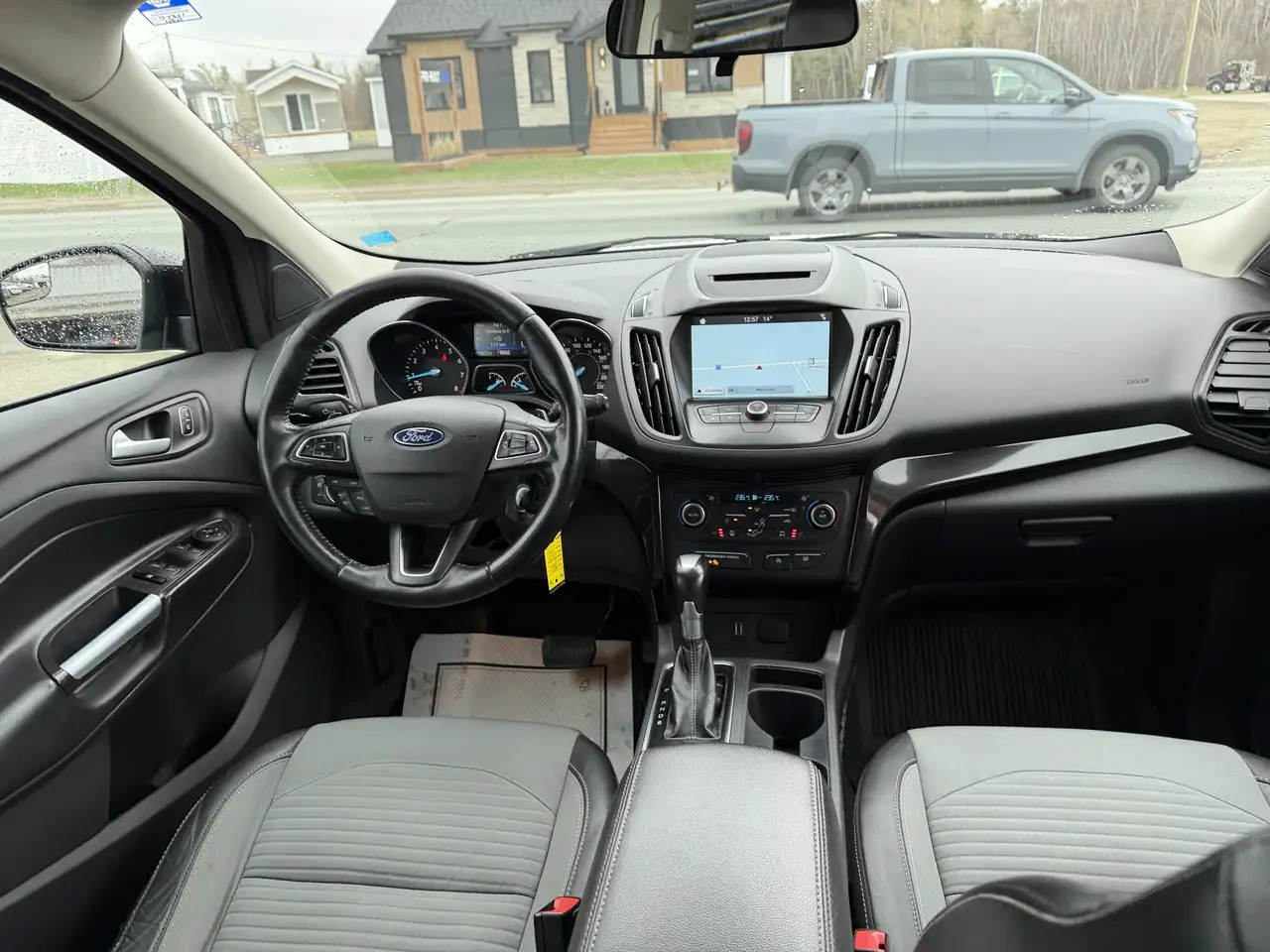 Ford Escape снимка Ford Escape