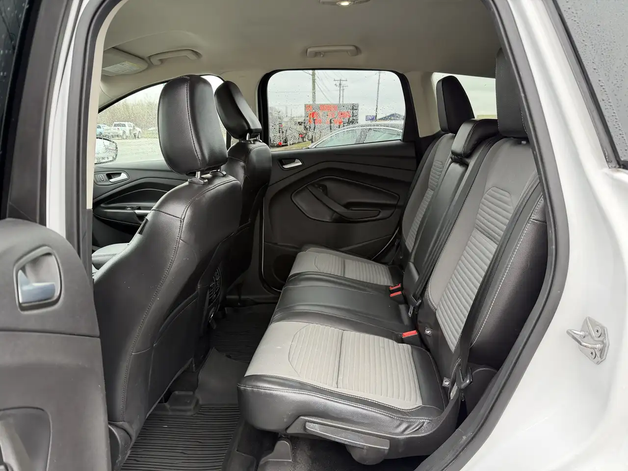 Ford Escape снимка Ford Escape