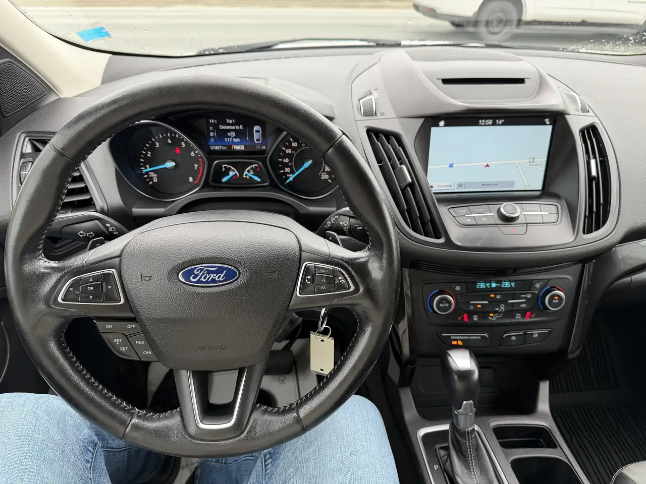 Ford Escape снимка Ford Escape