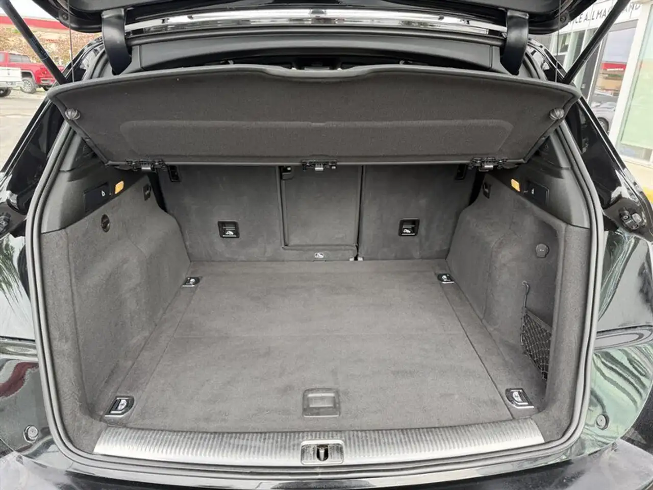 Audi SQ5 снимка Audi SQ5