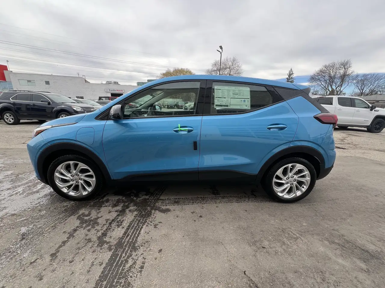 Chevrolet Bolt photo Chevrolet Bolt
