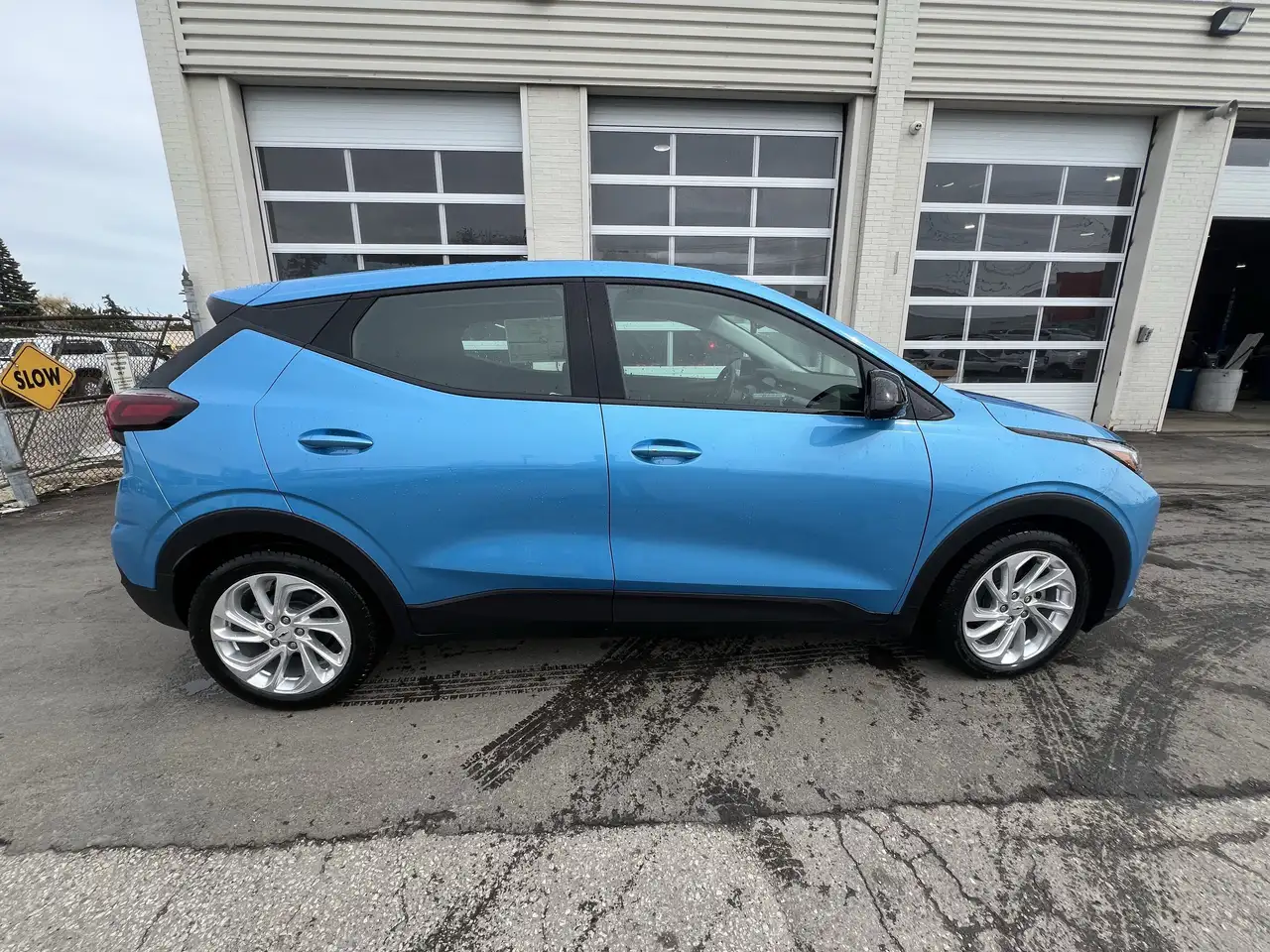 Chevrolet Bolt photo Chevrolet Bolt