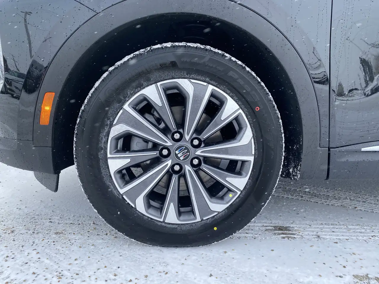 Buick Envision photo Buick Envision
