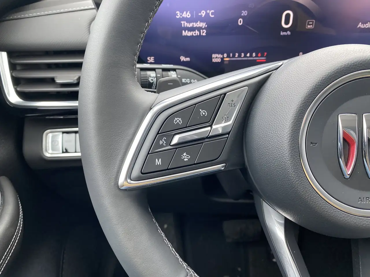 Buick Envision photo Buick Envision