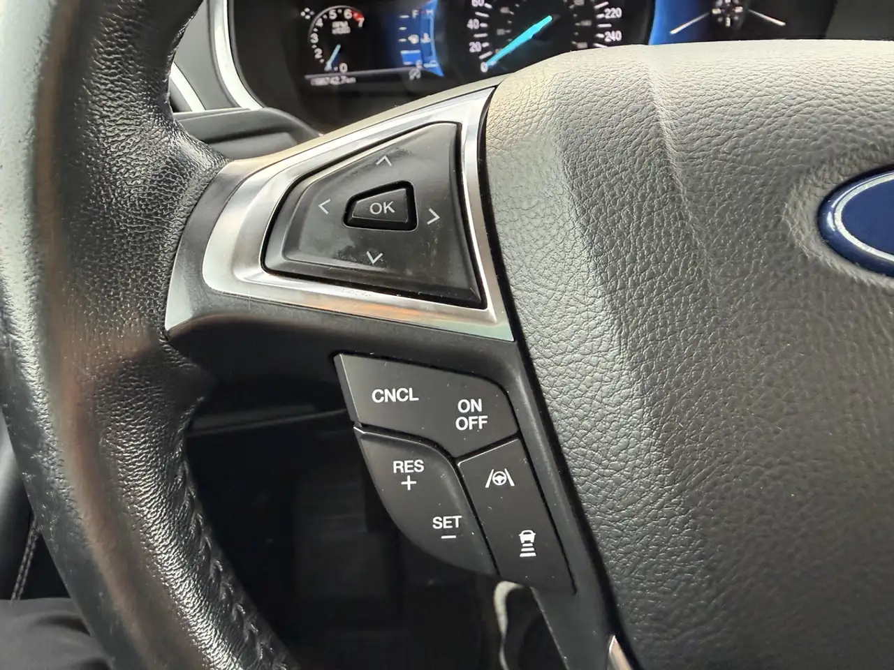 Ford Edge снимка Ford Edge