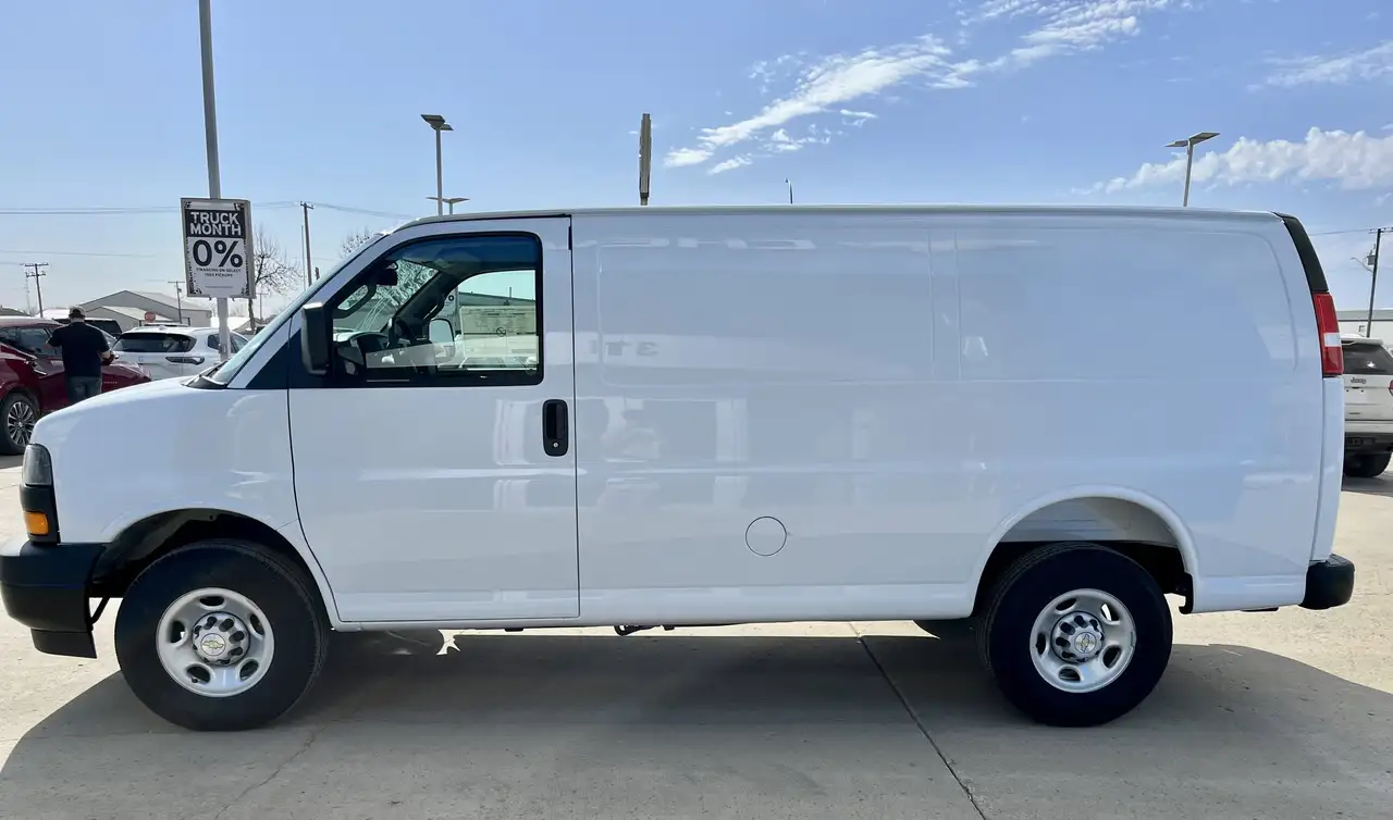 Chevrolet Express 2500 снимка Chevrolet Express 2500