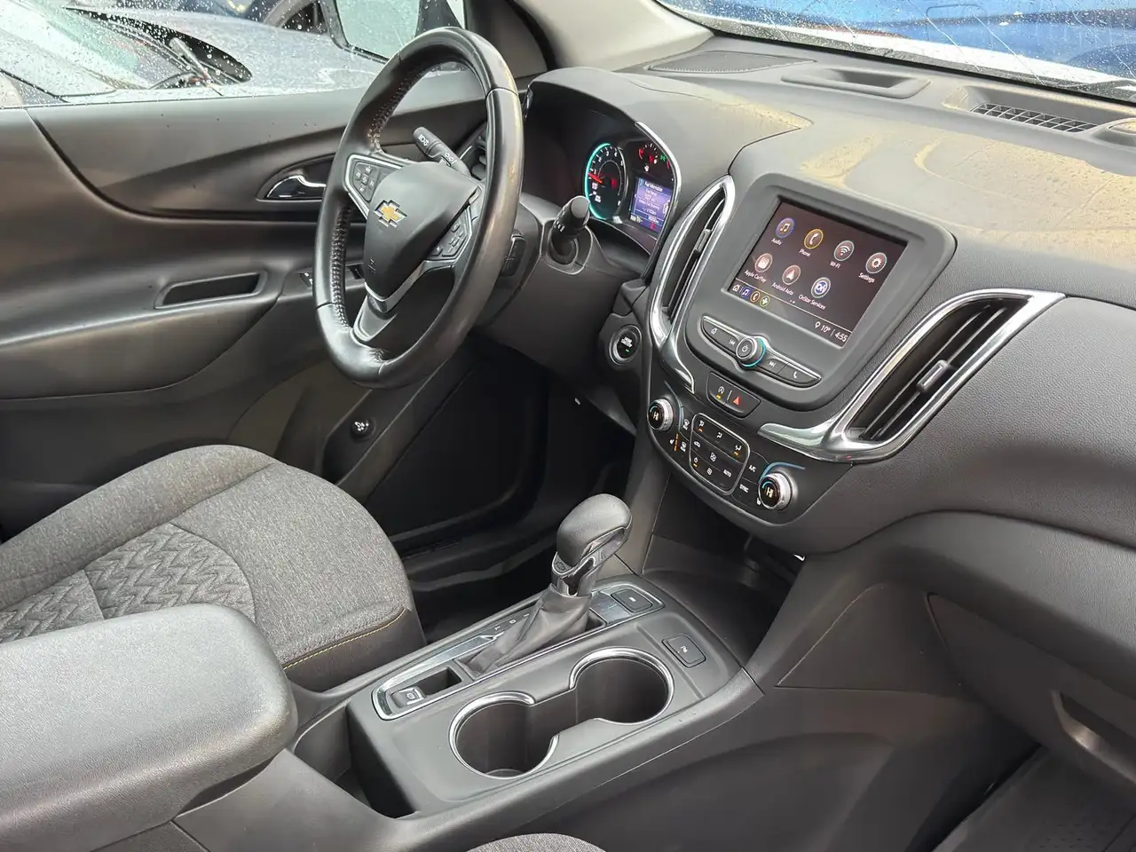 Chevrolet Equinox снимка Chevrolet Equinox