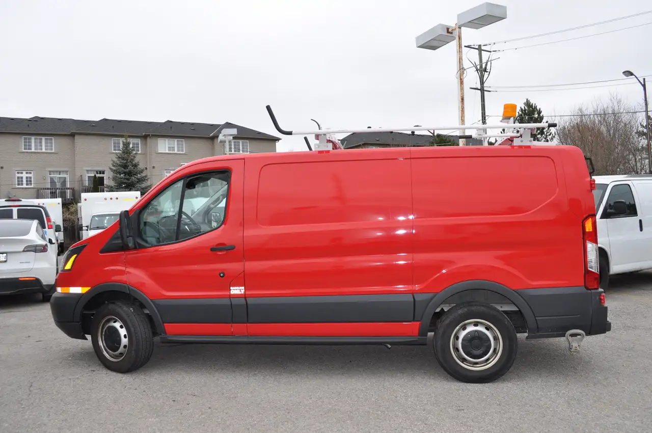 Ford Transit снимка Ford Transit