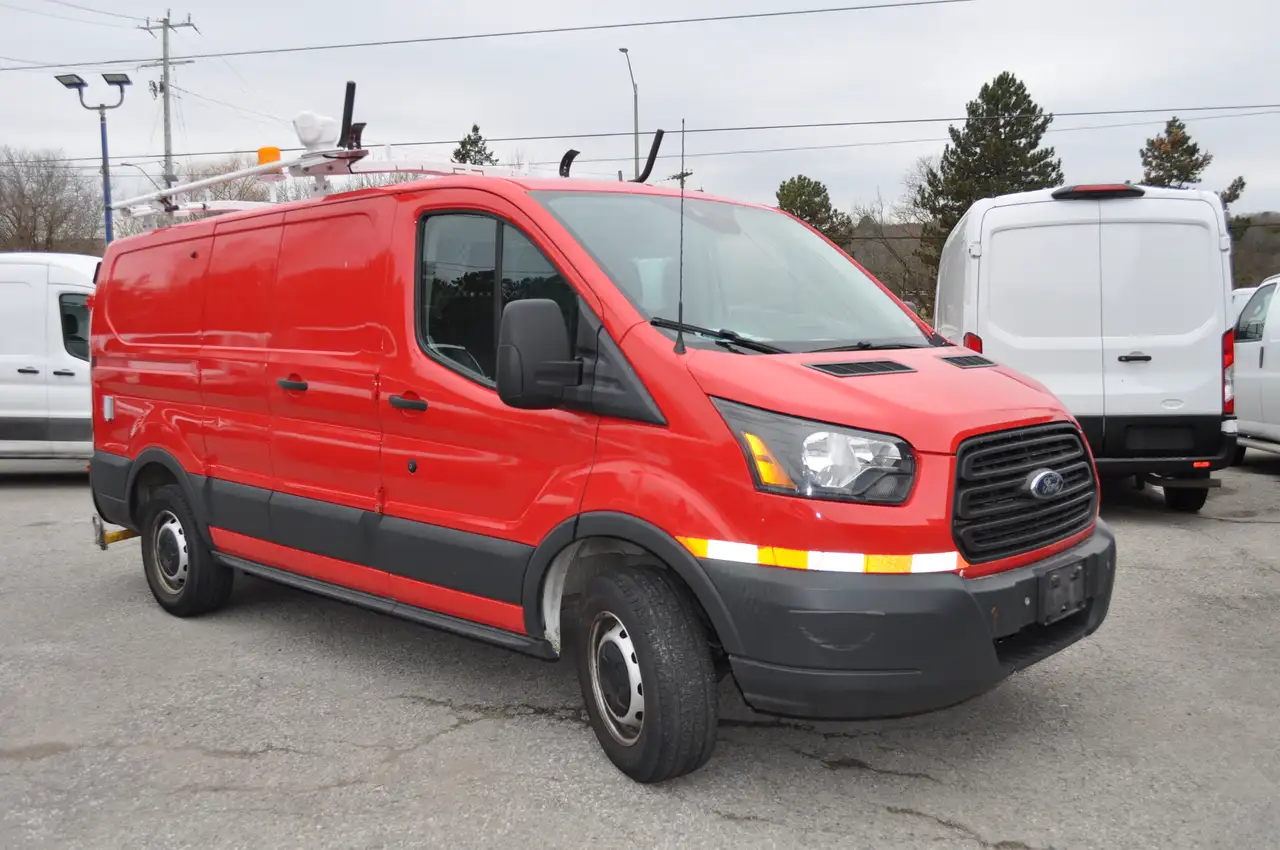 Ford Transit снимка Ford Transit