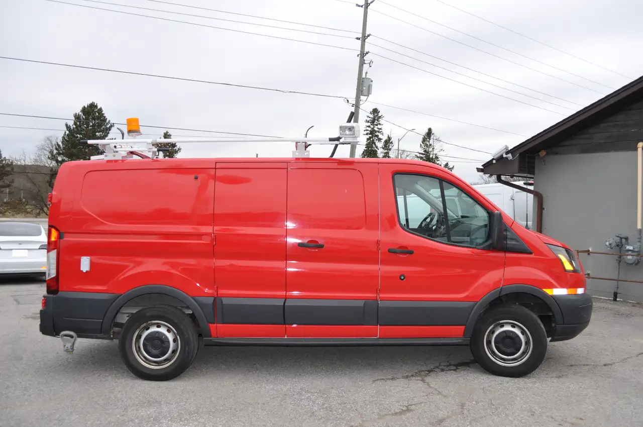 Ford Transit снимка Ford Transit