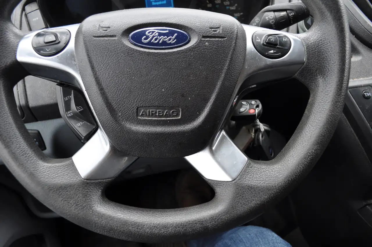 Ford Transit снимка Ford Transit