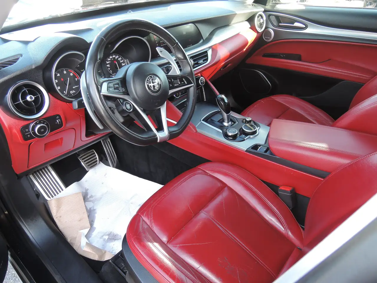 Alfa Romeo Stelvio photo Alfa Romeo Stelvio