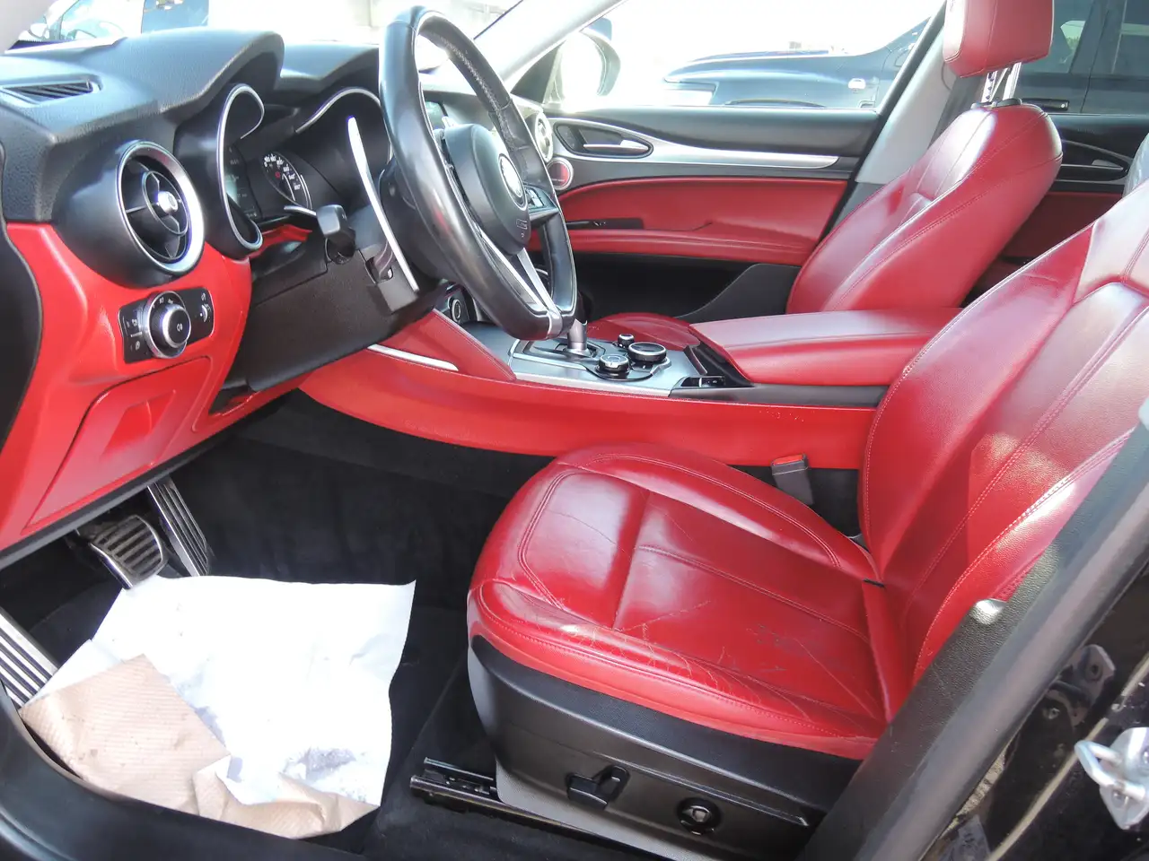 Alfa Romeo Stelvio photo Alfa Romeo Stelvio