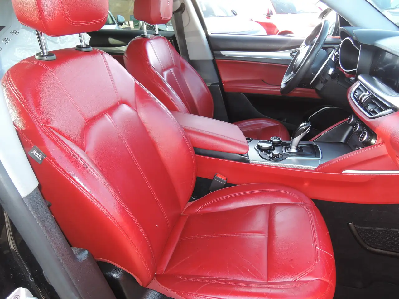 Alfa Romeo Stelvio photo Alfa Romeo Stelvio