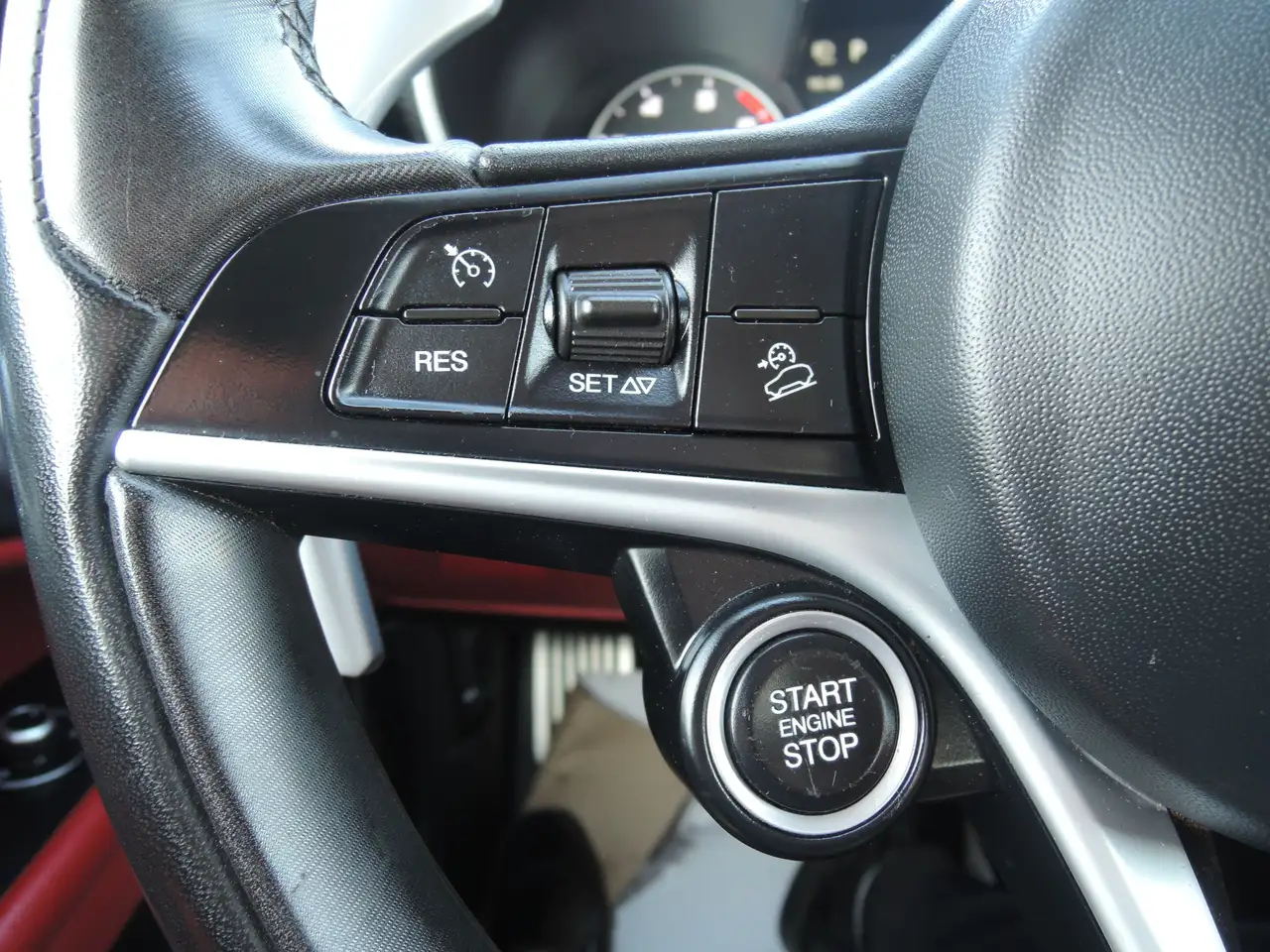 Alfa Romeo Stelvio photo Alfa Romeo Stelvio