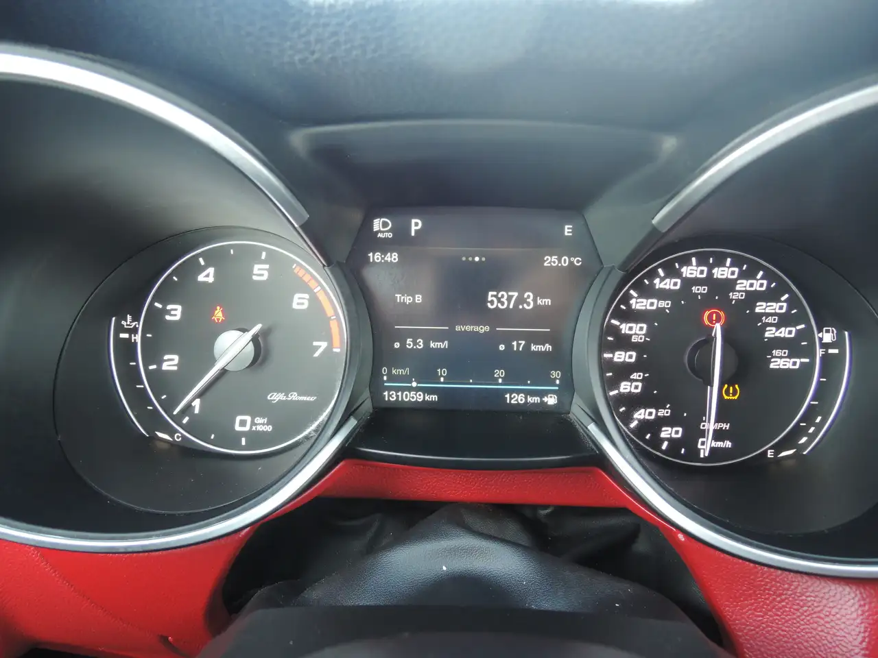 Alfa Romeo Stelvio photo Alfa Romeo Stelvio