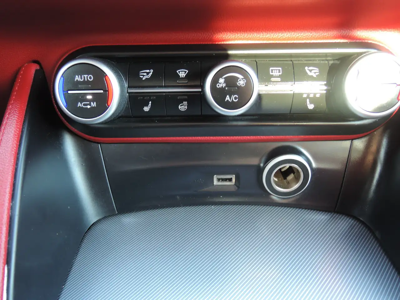 Alfa Romeo Stelvio photo Alfa Romeo Stelvio