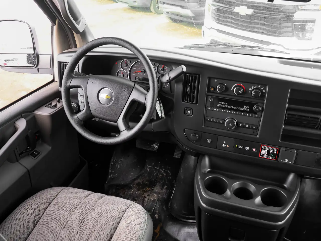Chevrolet Express 2500 снимка Chevrolet Express 2500