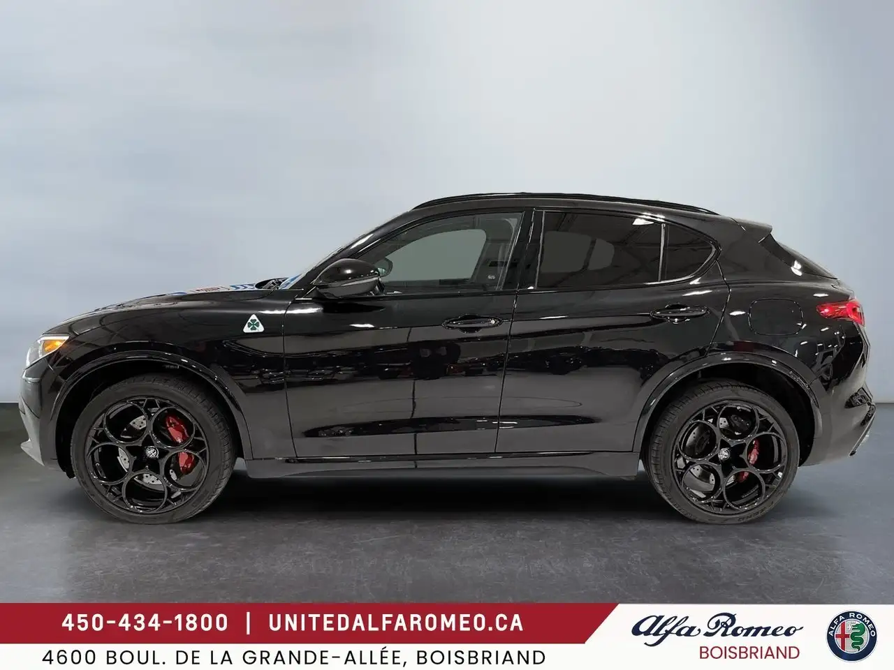 Alfa Romeo Stelvio снимка Alfa Romeo Stelvio