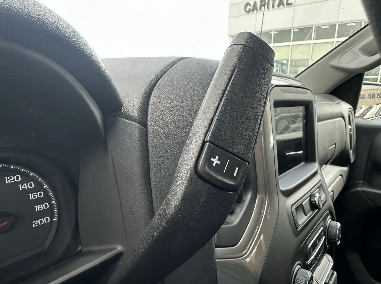 Chevrolet Silverado 1500 снимка Chevrolet Silverado 1500