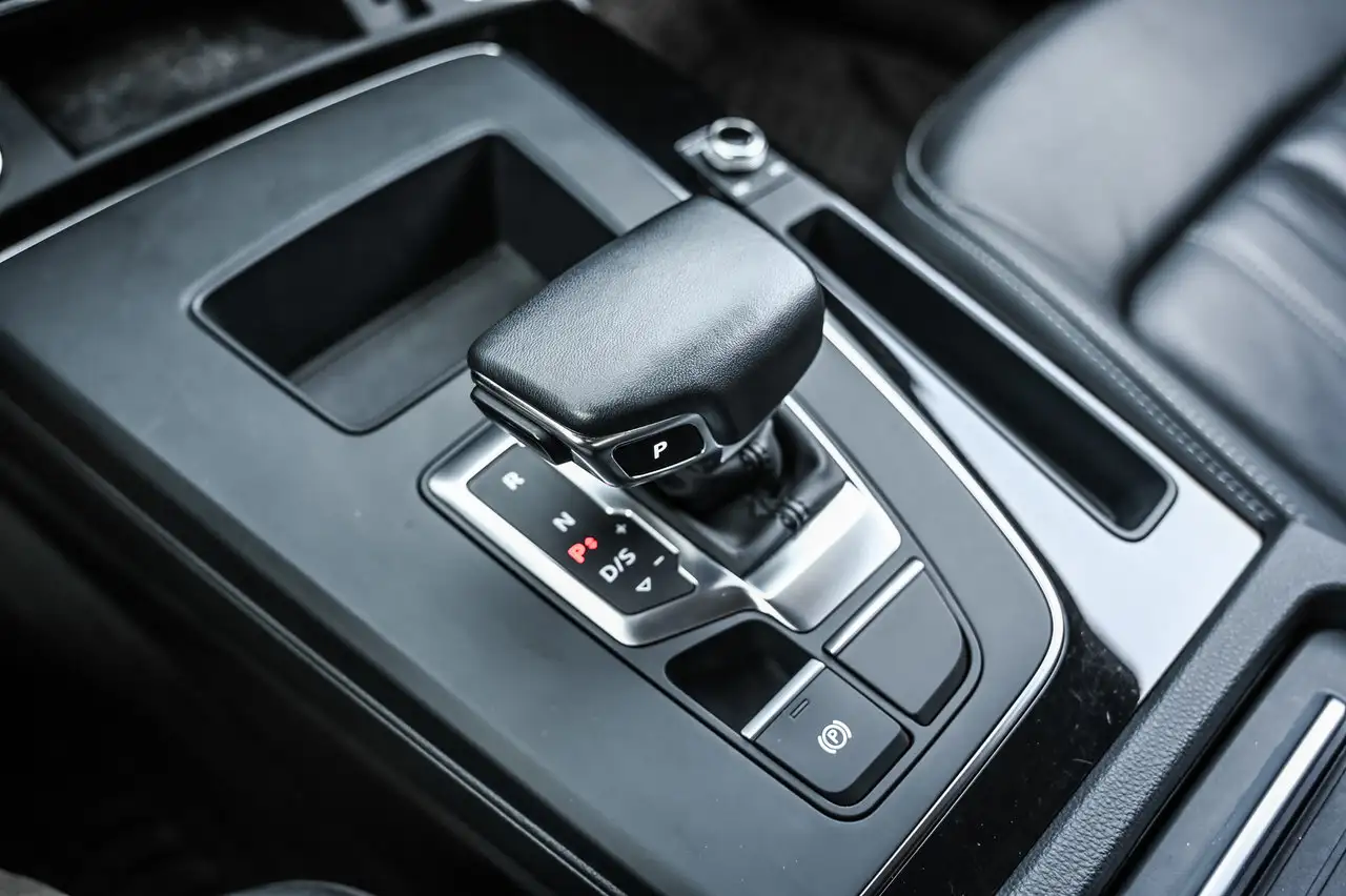 Audi Q5 снимка Audi Q5