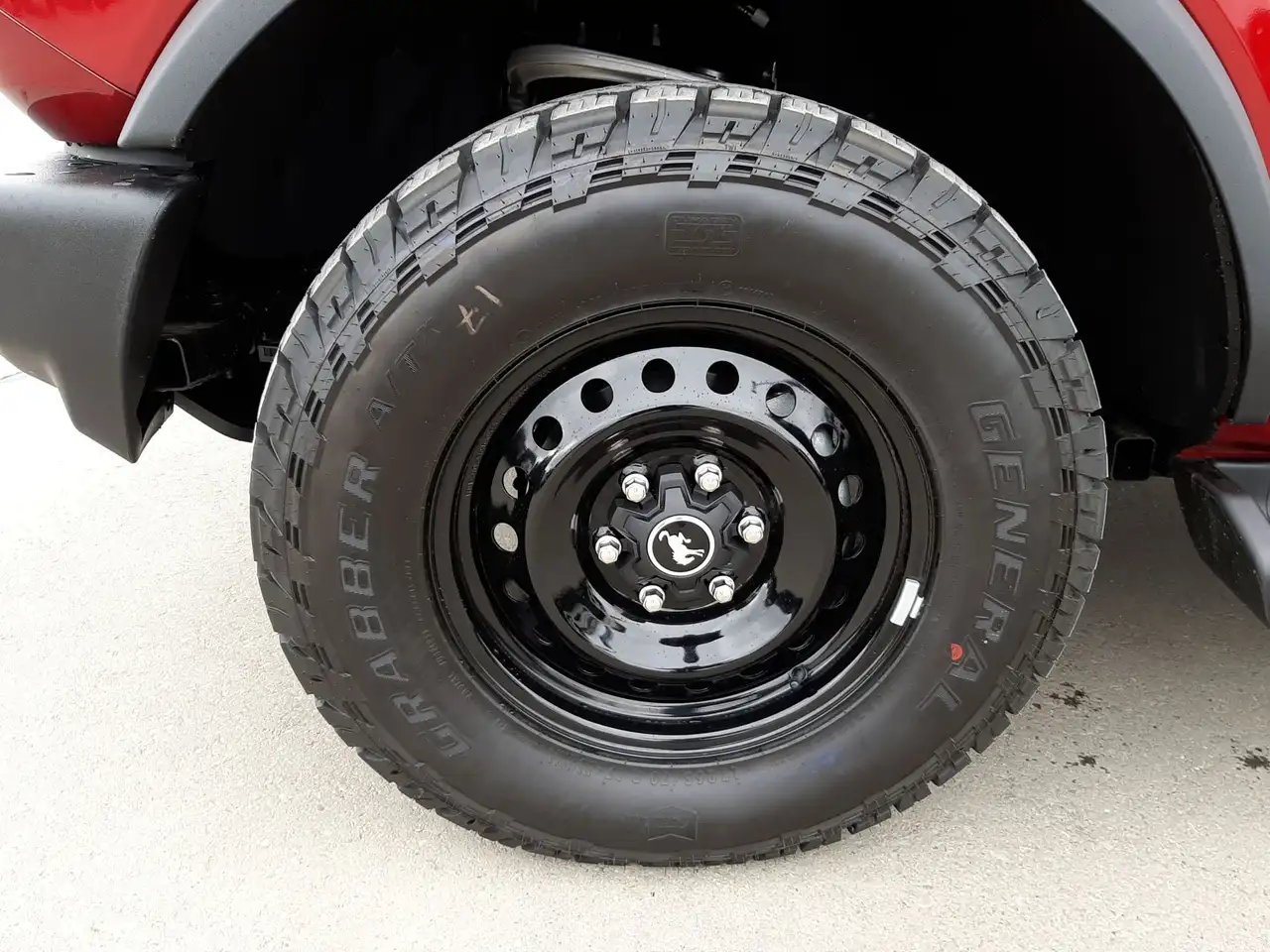 Ford Bronco снимка Ford Bronco