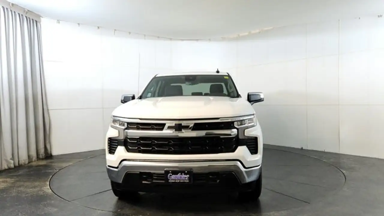 Chevrolet Silverado 1500 photo Chevrolet Silverado 1500
