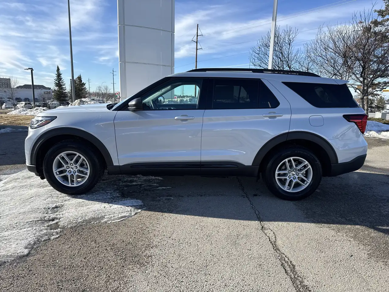 Ford Explorer снимка Ford Explorer