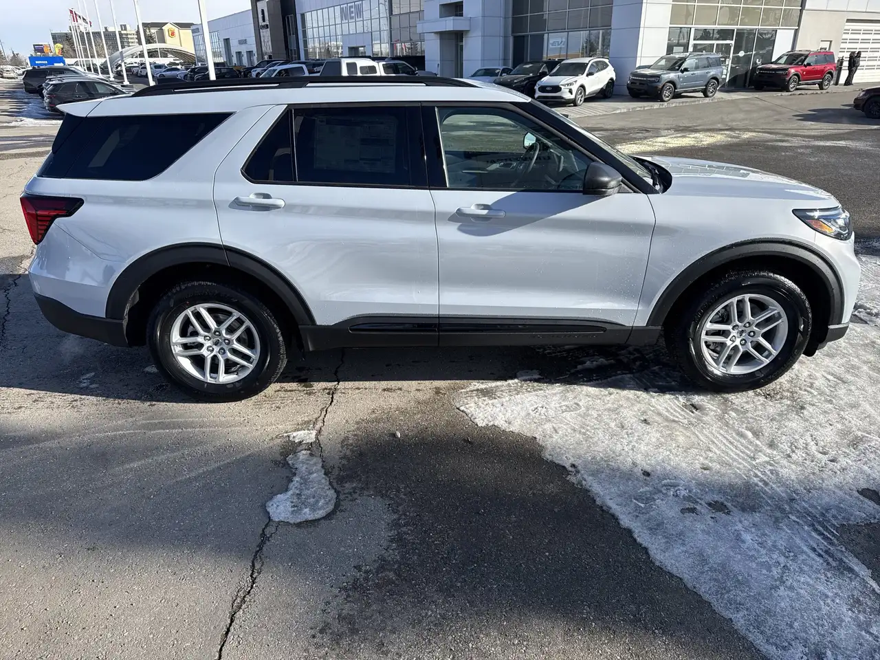 Ford Explorer снимка Ford Explorer