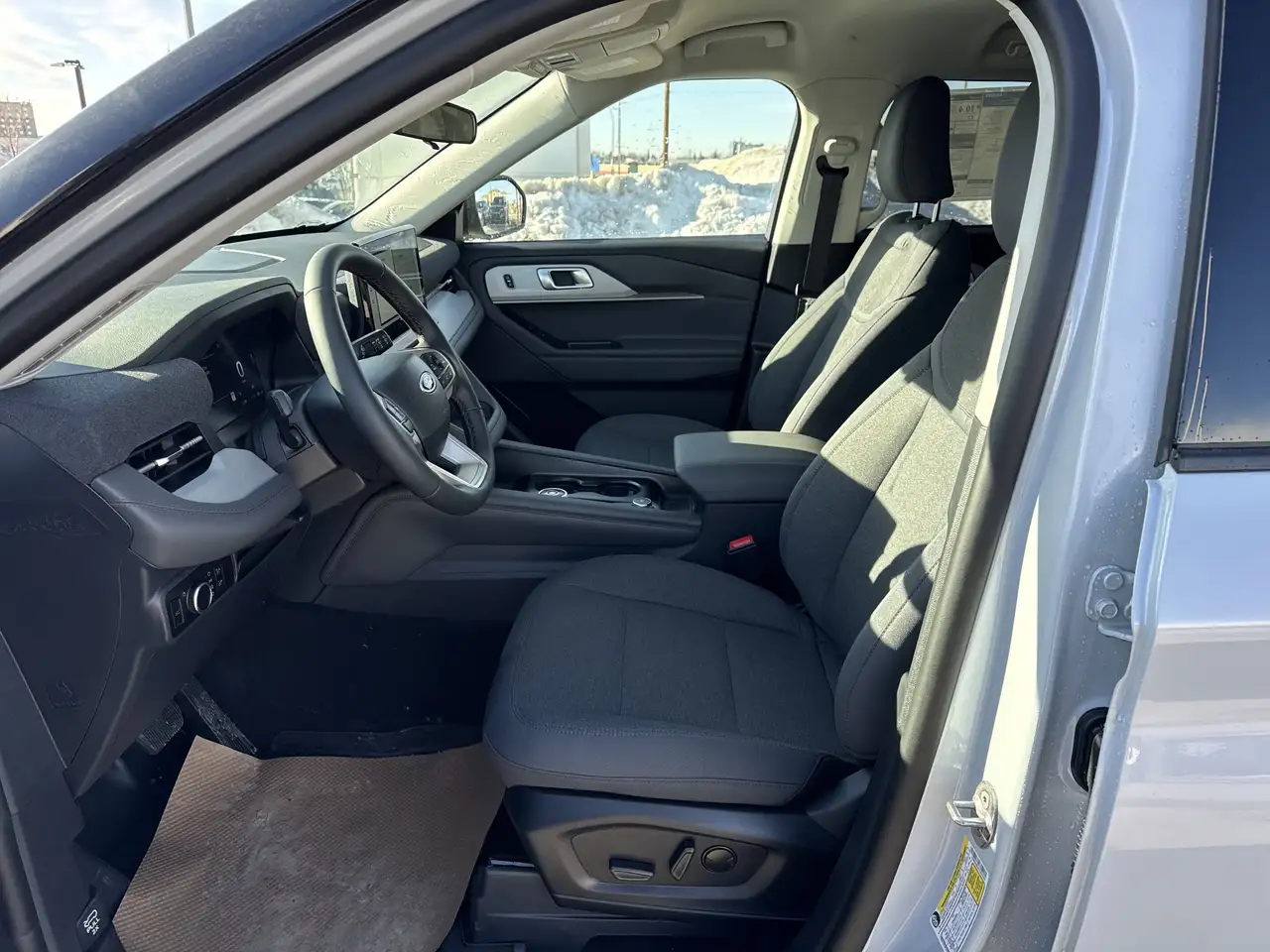 Ford Explorer снимка Ford Explorer