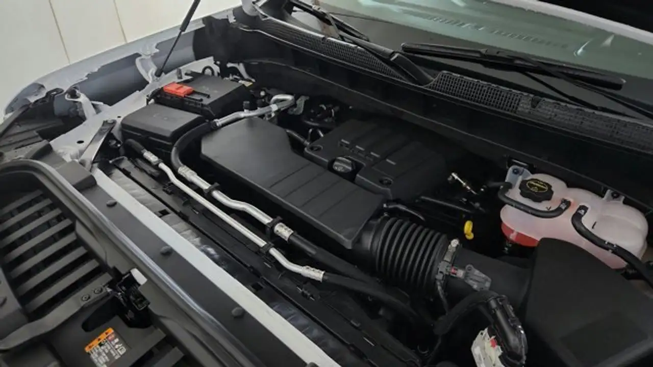 Chevrolet Silverado 1500 photo Chevrolet Silverado 1500