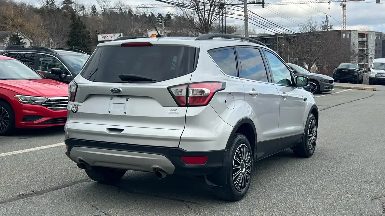 Ford Escape снимка Ford Escape