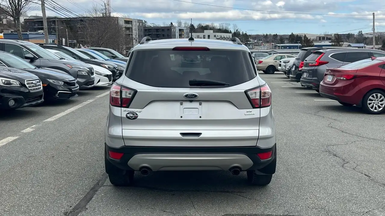 Ford Escape снимка Ford Escape