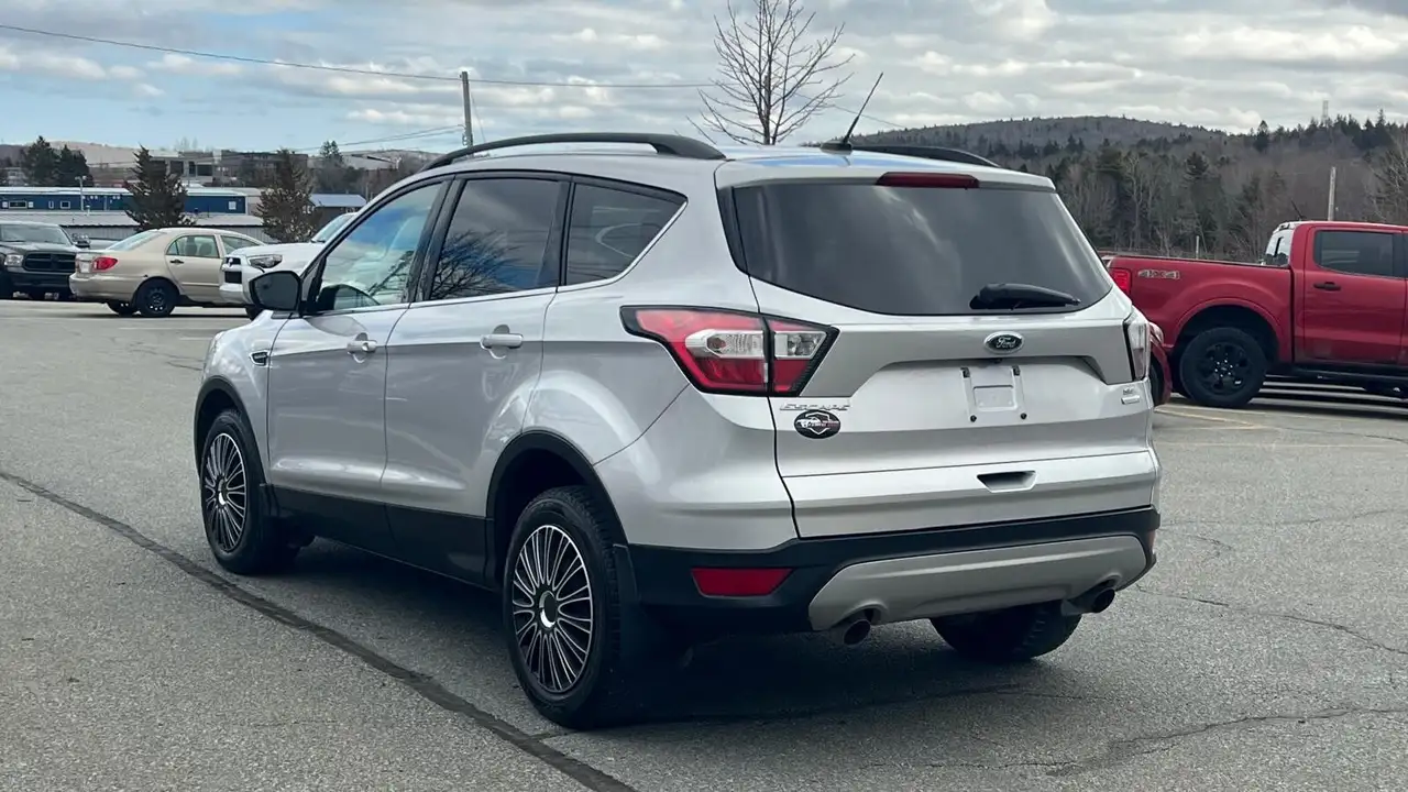 Ford Escape снимка Ford Escape