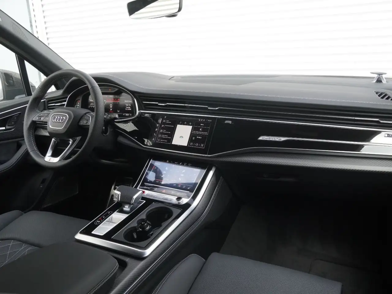 Audi SQ7 photo Audi SQ7