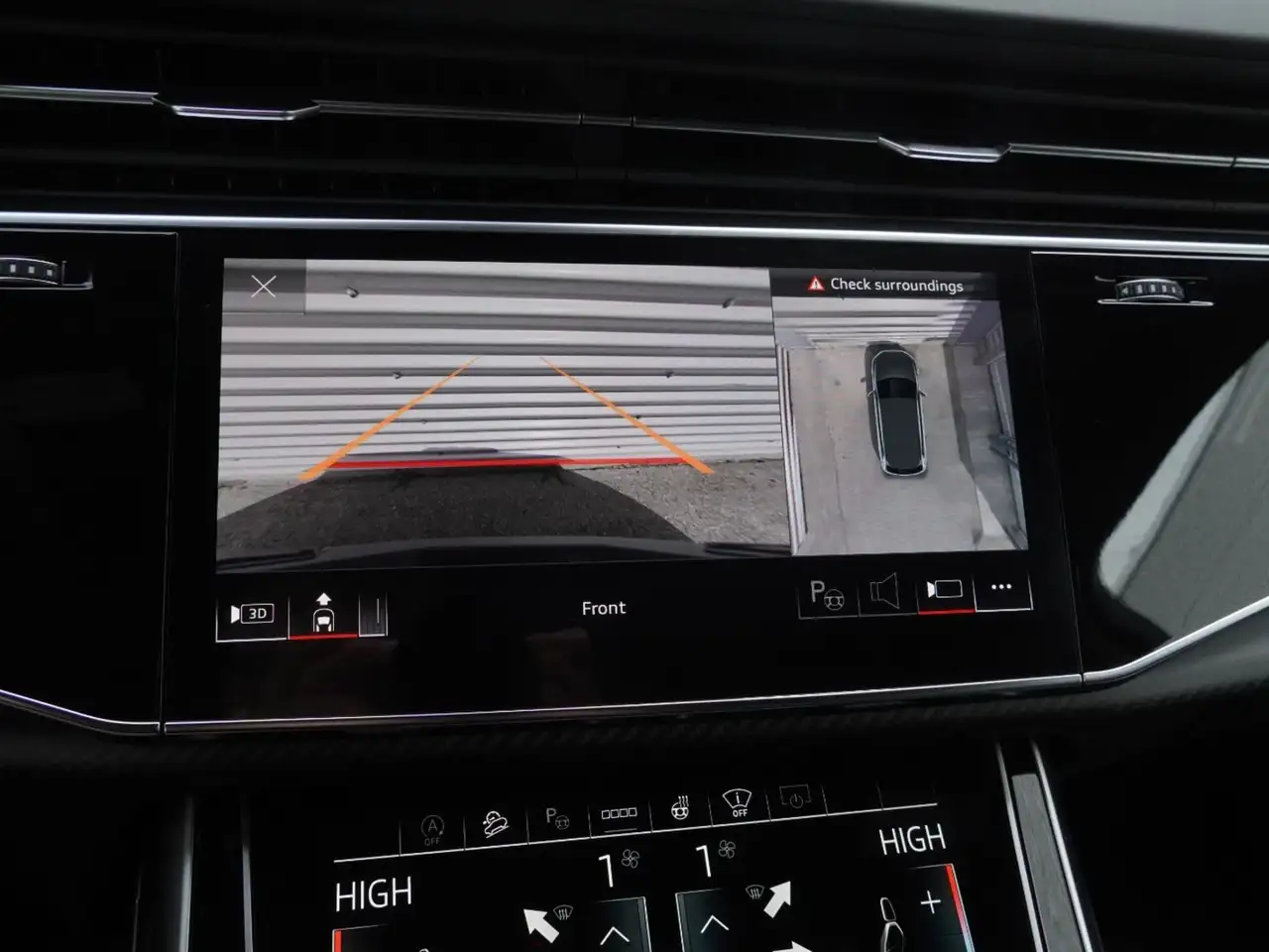Audi SQ7 photo Audi SQ7